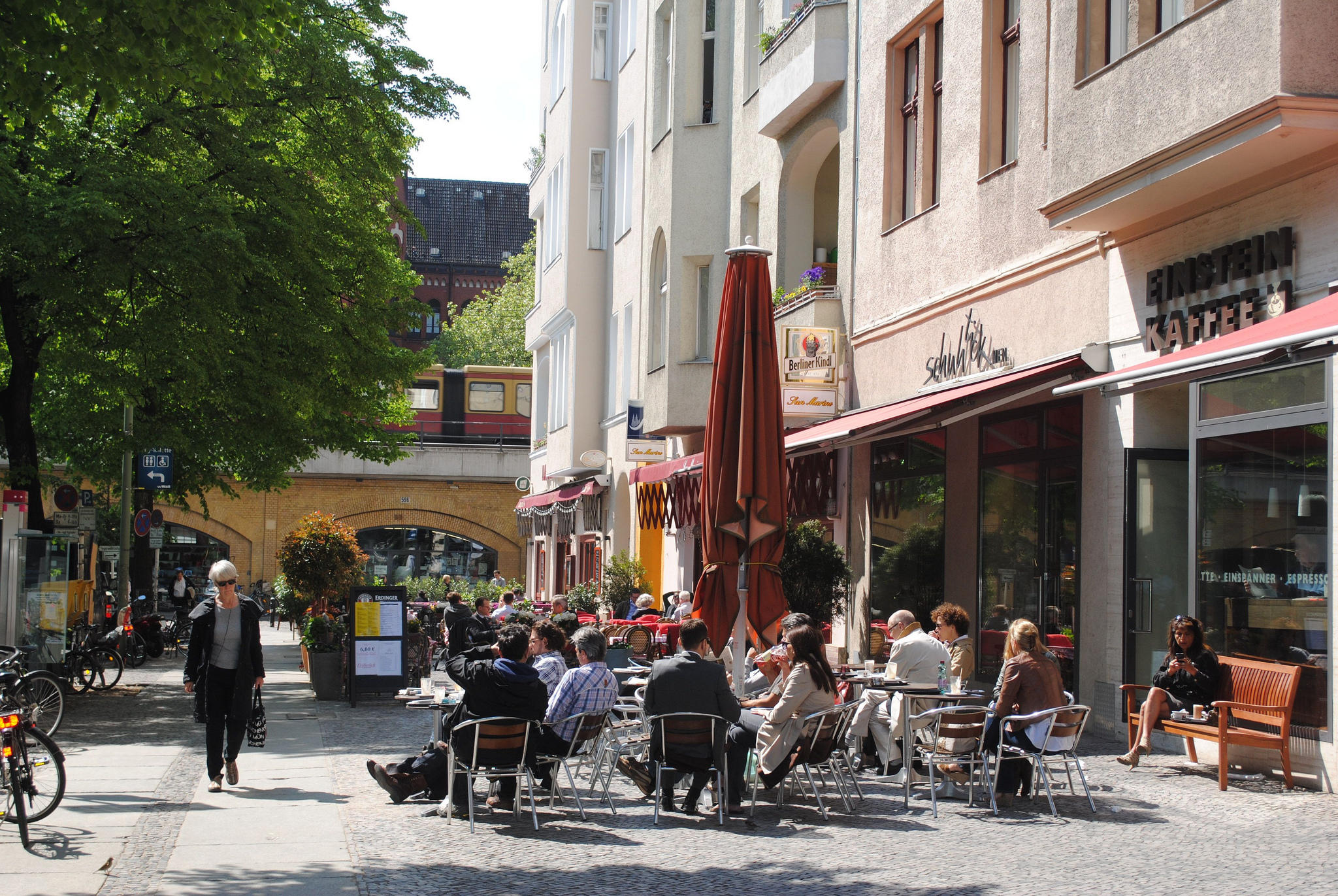 Berlin's Savignyplatz a Tasty Destination - Iberia Joven