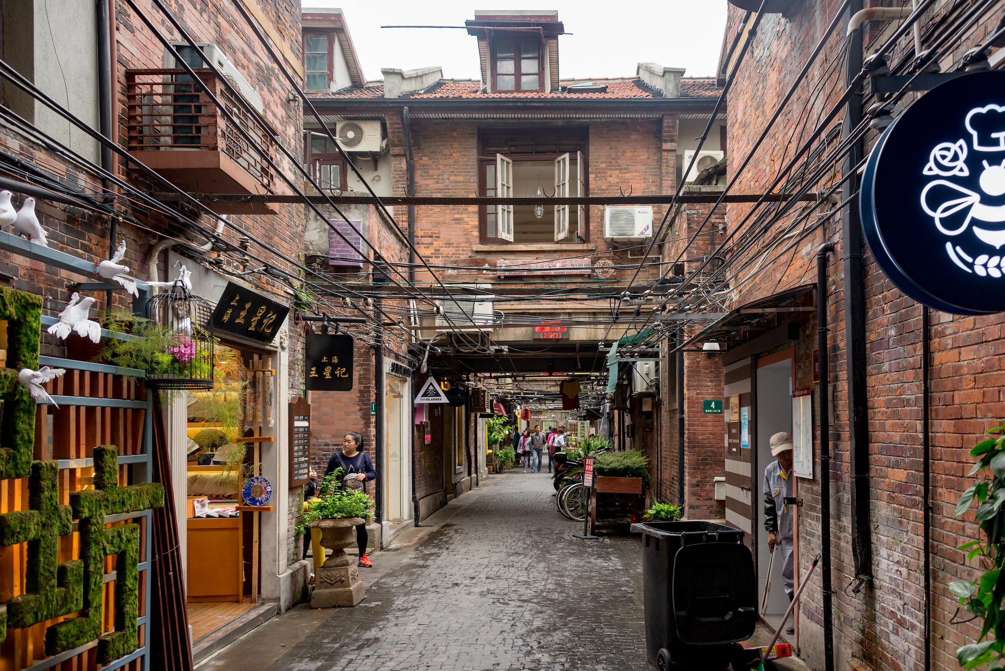 Check out Tianzifang, Shanghai’s Most Charming Neighborhood - Iberia Joven